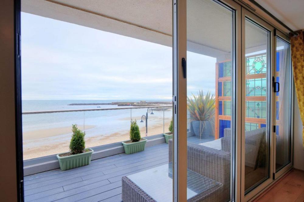 Largigi Offering Two Amazing Panoramic Sea Front Apartments Lyme Regis Eksteriør billede