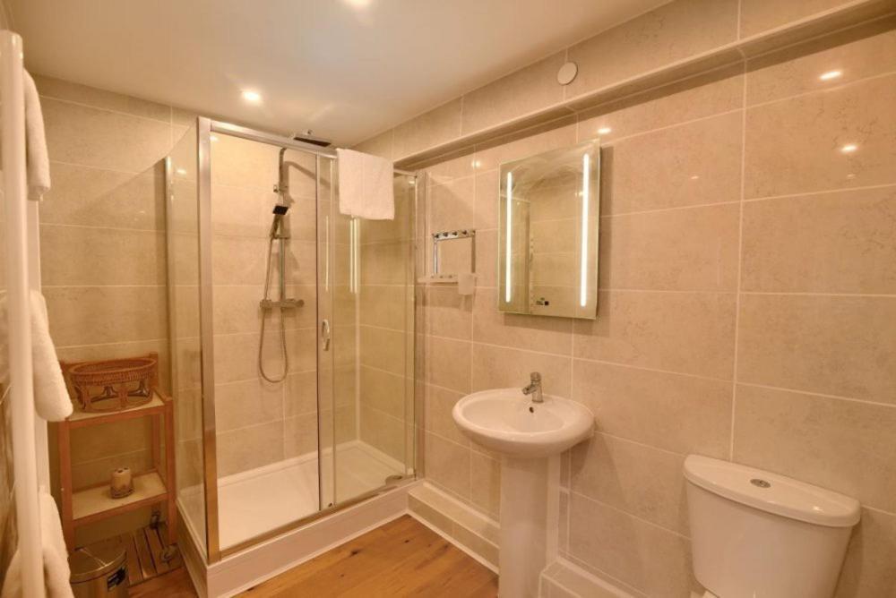 Largigi Offering Two Amazing Panoramic Sea Front Apartments Lyme Regis Eksteriør billede