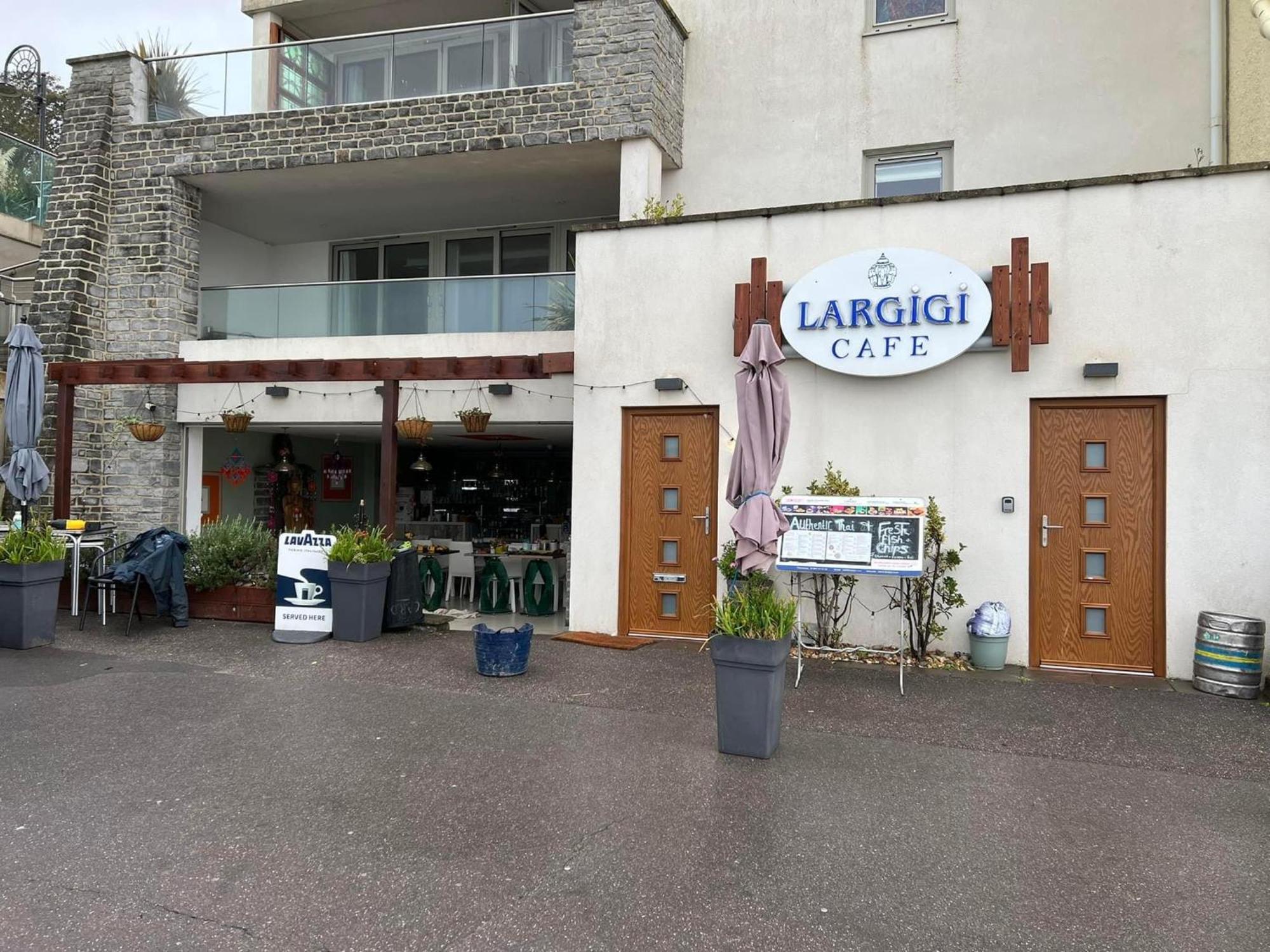 Largigi Offering Two Amazing Panoramic Sea Front Apartments Lyme Regis Eksteriør billede